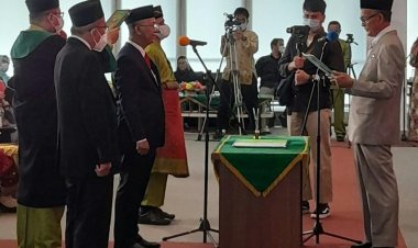 Jabat Rektor Periode Kedua, Syafrinaldi Mulai Jalankan Visi UIR 2041