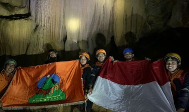 Kibarkan Merah Putih Dalam Perut Bumi