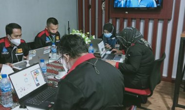 Guru Desain Komunikasi Visual SMK Muhammadiyah 2 Pekanbaru Gelar Upskilling dan Reskilling