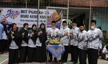 SMK Muhammadiyah 2 Pekanbaru Launching Mars Bertepatan Hari Guru Nasional