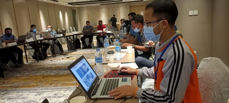 Guru SMK Muhammadiyah 2 Pekanbaru Ikuti Workshop Sosial Media Marketing di Jakarta