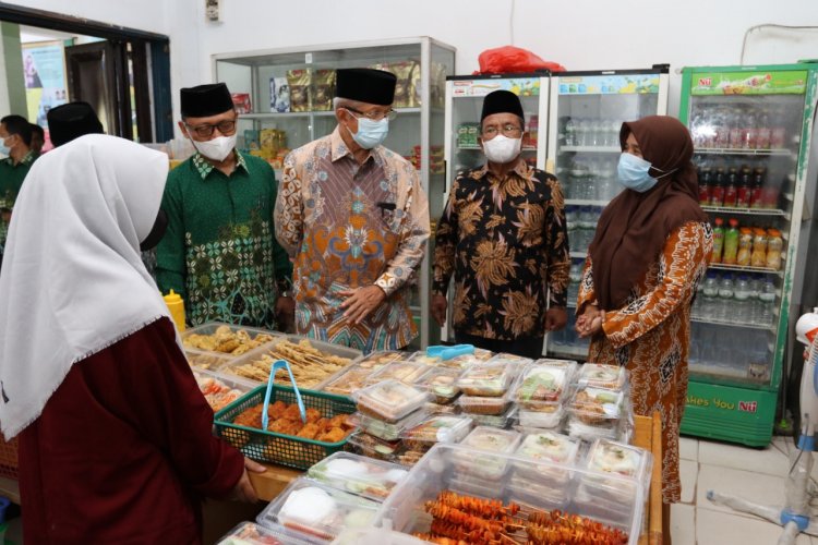 Guru SMK Muhammadiyah 2 Didorong Punya Semangat Entrepreneur