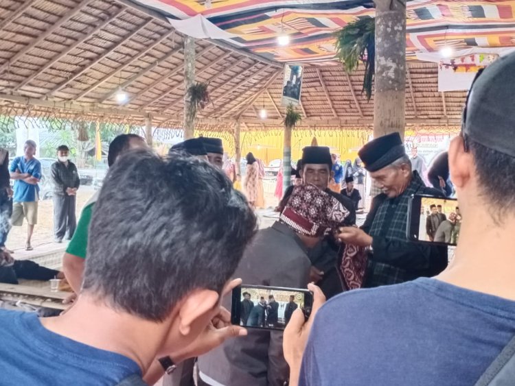 Kepala SMK Muhammadiyah 2 Pekanbaru Raih Gelar Pendeka Malin