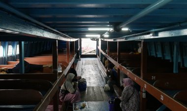 KM Jelatik: Tetap Eksis di Tengah Perkembangan Transportasi Publik