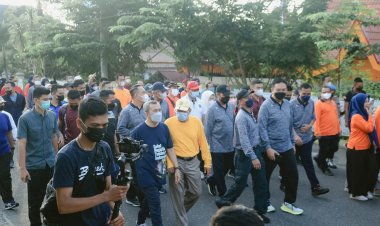 Jalan Santai HUT SMAN 8 Pekanbaru. Alumni: Silaturahmi adalah Investasi