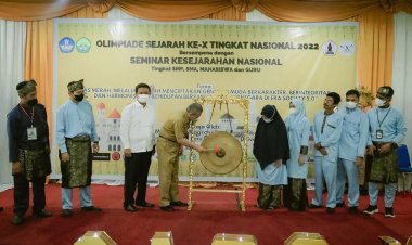Buka Olimpiade Sejarah di UNRI, Ini Pesan Kepala Disdik Riau