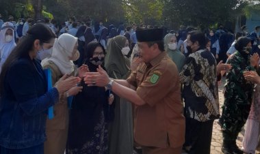 Lepas 380 Siswa, Kepala SMAN 8 Pekanbaru:  Jaga Nama Baik Sekolah