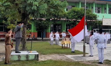 Sekretaris YLPI Riau Ajak Siswa Tetap Cinta pada NKRI