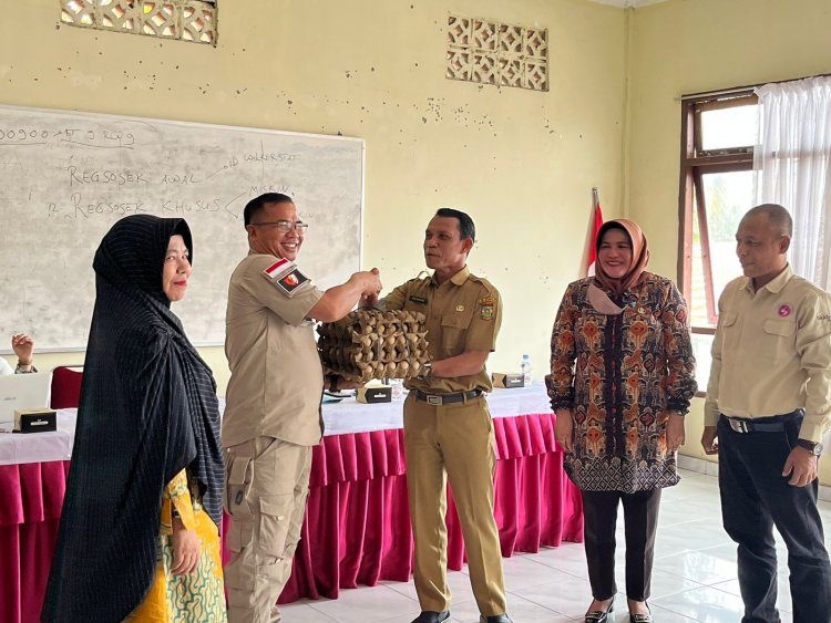 600 Butir Telur Disalurkan untuk Keluarga Berisiko Stunting di Tapung