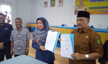 Pesan Rektor UNRI untuk Siswa SMAN 8 Pekanbaru: Niat Bisa jadi Faktor Orang Tak Selesai Kuliah
