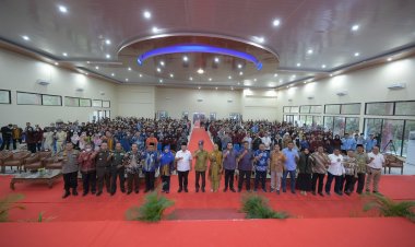 Pius Lustrilanang ke Mahasiswa UNRI: Junjung Tinggi Nilai Demokrasi