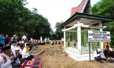 Gubri Syamsuar Rayakan Hari Raya Enam di Bangkinang dan  Ikut Ziarah Kubur