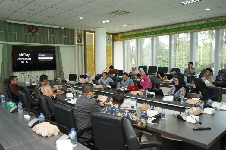 Susun Naskah Akademik RUU 3 Daerah di Riau, Badan Keahlian DPR RI Gelar FGD dengan UIR