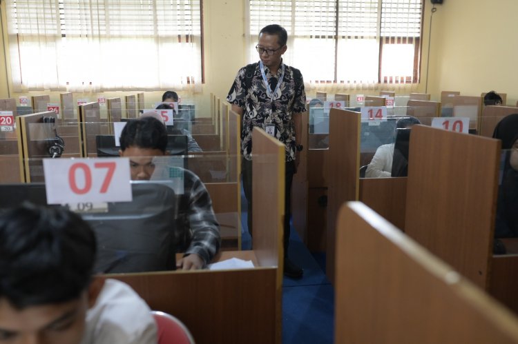 Monitoring UTBK SNPMB di Unri, Pengawas Diminta Tingkatkan Pengawasan Agar Tak Ada yang Curang