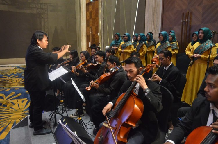 Orkestra dan Paduan Suara