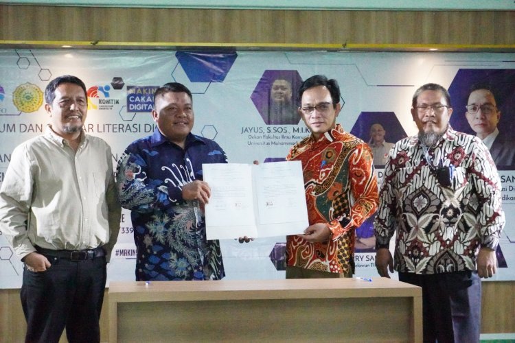 Gandeng Fikom Umri, Dirjen Aptika Kominfo RI Gelar Kuliah Umum dan Seminar Literasi Digital