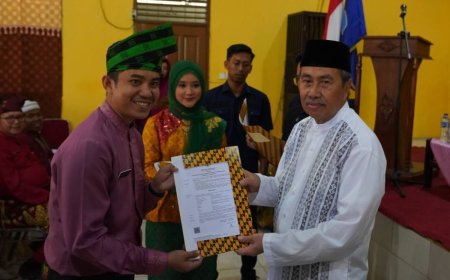 Guru PPPK di Dumai Terima SK, Gubri: Yang Mengajar Jauh dari Kota, Terima Saja Dulu