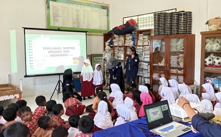 Program Mahasiswa KKN UNRI di Desa Menaming, Siswa Diajak Pilah Sampah