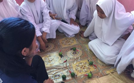 Mahasiswa Kukerta UNRI Ajak Siswa SMKN 3 Rambah Bereksperimen