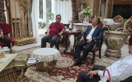 Gubri, Mantan Gubri dan Akademisi Jerman Bakal Terima Penghargaan dari UIR