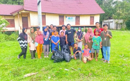 Kelompok 36 KKN Smart UMRI Ajak Masyarakat Desa Siberobah Gotong Royong