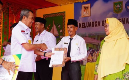 120 Guru di Meranti Terima SK PPPK, Gubri: Banyak Lahirkan Anak Cerdik