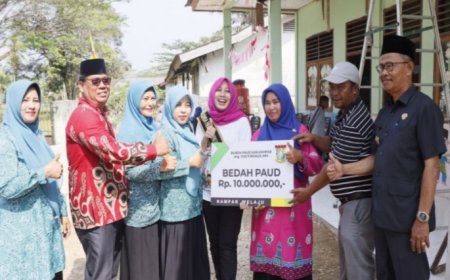 Ingin Anak-anak Belajar Lebih Aman, Bunda PAUD Kampar Bantu Bedah Bangunan TK Pakai Dana Pribadi