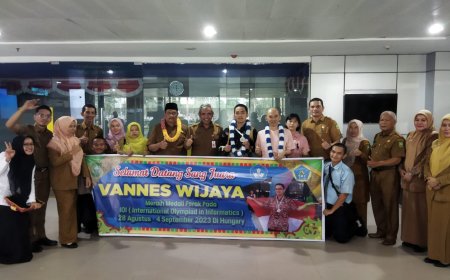 Siswa Riau, Vannes Wijaya Raih Perak di Ajang Olimpiade Informatika Internasional