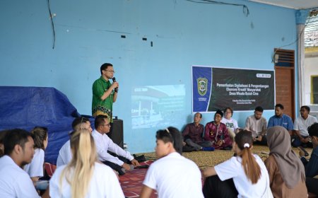 Beri Masukan Soal Digitalisasi, Tim Dosen UIR Lakukan Pengabdian di Desa Buluh Cina