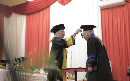 Kukuhkan 2.685 Wisudawan, Rektor Mantapkan UNRI untuk Go Internasional