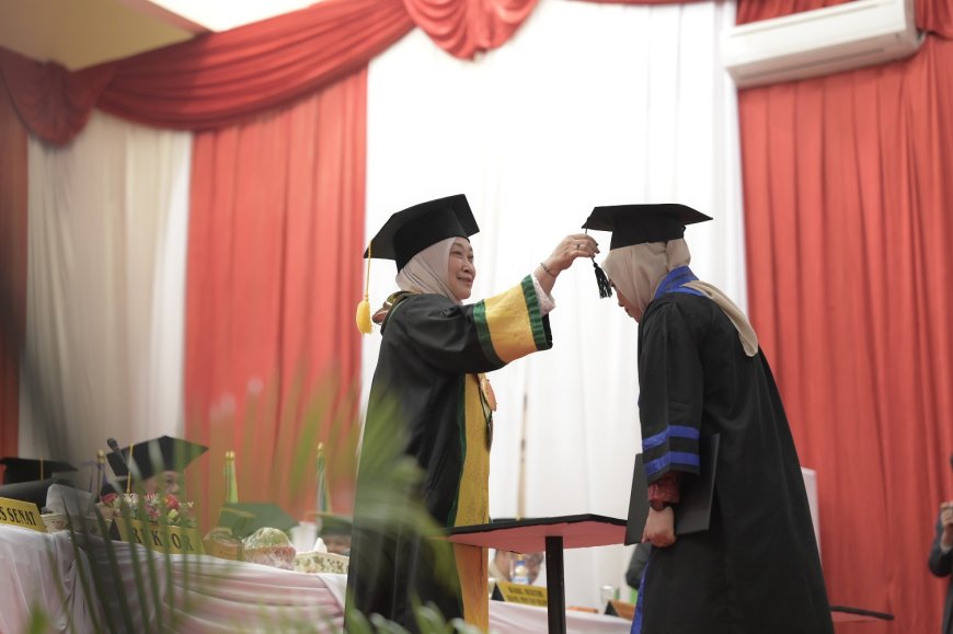 Kukuhkan 2.685 Wisudawan, Rektor Mantapkan UNRI untuk Go Internasional