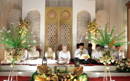 Khatam Alquran di FIKOM UIR Diwarnai Pawai dan Gema Dzikir