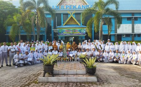 Puluhan Siswa SMAN 8 Pekanbaru Berprestasi Dapat Apresiasi, Ini Daftar Namanya