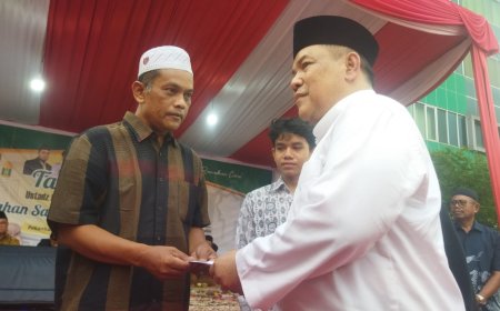 UMRI Salurkan Santunan untuk 1.500 Dhuafa dan Anak Yatim