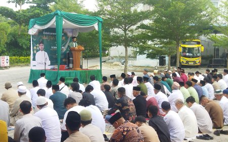 Salat Idulfitri di Kampus UMRI, Khatib Ajak Tetap Bermunajat pada Allah