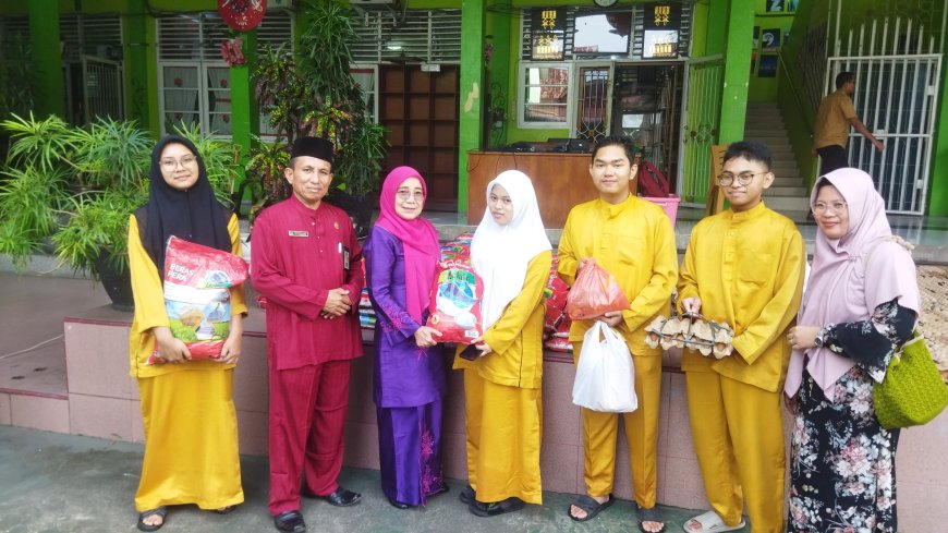 Aksi Berbagi, SMAN 9 Pekanbaru Salurkan 110 Paket Sembako