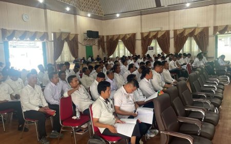 Hari Ini, 61 Calon Guru SMA Plus Riau Ujian  Computer Best Test di SMAN 8 Pekanbaru