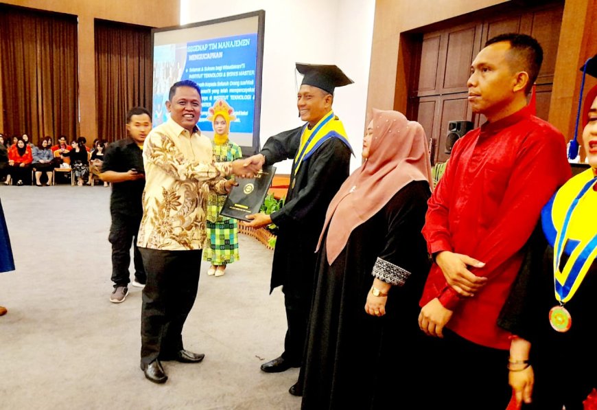 80 Persen Sudah Bekerja, Institut MASTER Gelar Wisuda untuk 121 Lulusan