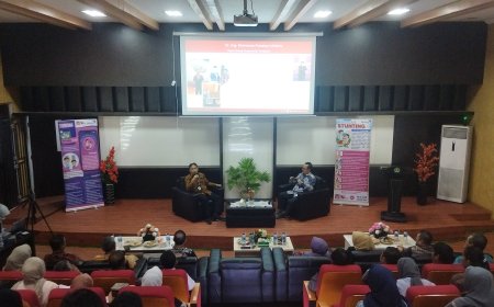 Deputi Dalduk BKKBN RI Beri Kuliah Umum untuk Peserta KKN FMIPA UNRI