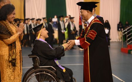 1.225 Lulusan UIR Diwisuda, Rektor Beberkan Sejumlah Prestasi Universitas