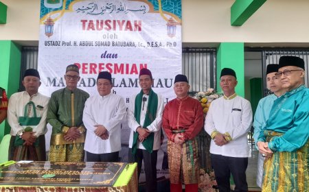 Pj Gubri dan Ustad Abdul Somad Hadiri Peresmian Ma'had Islam Riau YLPI di Kampar