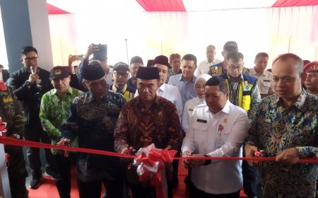 Menko PMK Muhadjir Effendy Resmikan Rusunawa di Kampus UMRI