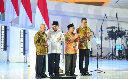 Melan Ahmad dan Kuswanto Raih Anugerah Guru Hebat Indonesia