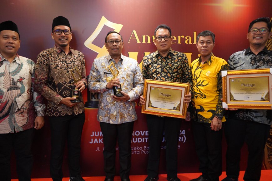 Riau Raihan Tiga Penghargaan di Anugerah KPI 2024