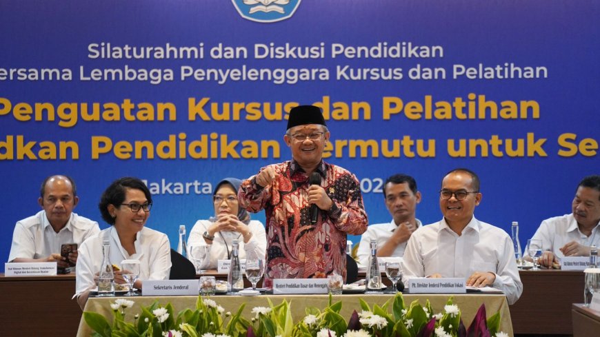 Menteri Disdasmen Dorong Lembaga Kursus Kerjasama dengan SMK