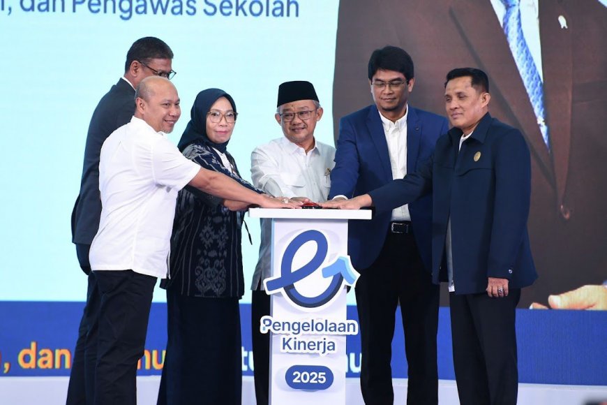 Mulai 2025, Guru Tak Dipersulit dengan Tugas Administrasi