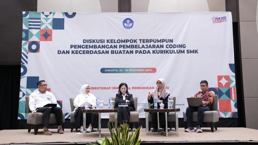 Terkait Pembelajaran AI dan Coding, Manusia Tetap Jadi Pengendali Teknologi