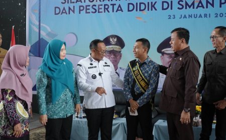 Kunjungi SMA Negeri Pintar di Kuansing, Pj Gubri Tampung Aspirasi Sekolah