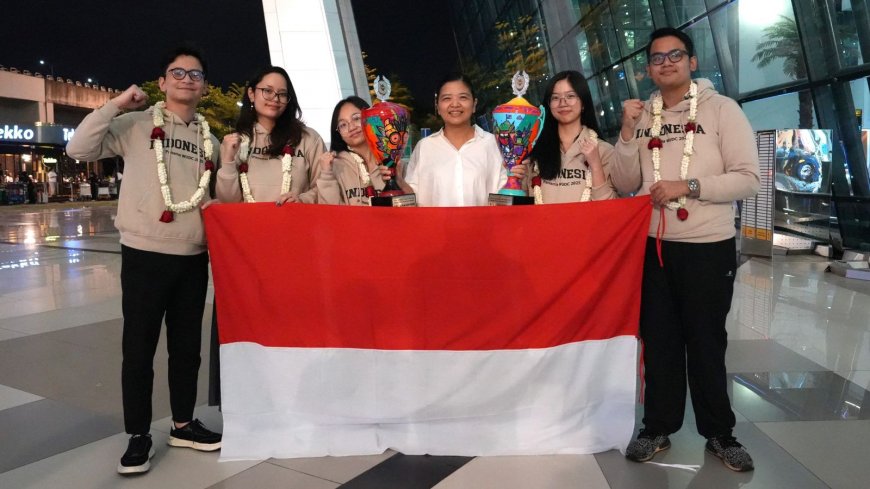 Mahasiswa Indonesia Raih Penghargaan di Kompetisi Debat Dunia