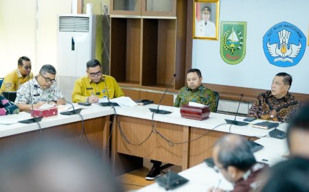 Cegah Putus Sekolah, Gubri Pertanyakan Daya Tampung SMA dan SMK di Provinsi Riau